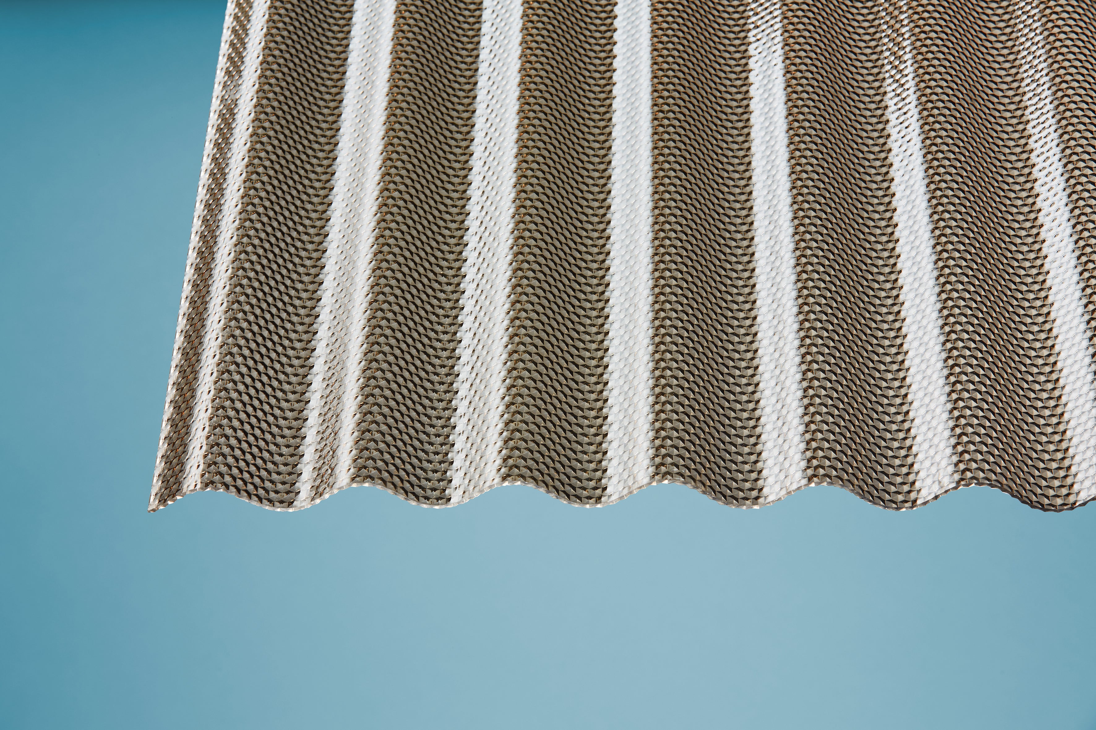 Polycarbonat Wellplatte Sinus 76/18 bronze Strukturiert Wabe 2,6mm